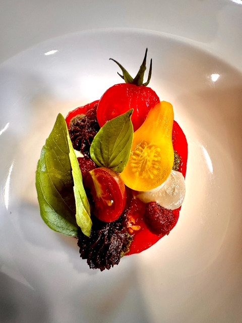 Entrée de saison — tomates colorées de Provence, L'Esperluette Forcalquier
