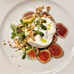 Plat du jour de saison à base de produits locaux — L'Esperluette, Forcalquier