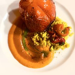 Salle intérieure du restaurant L'Esperluette à Forcalquier (Alpes-de-Haute-Provence)